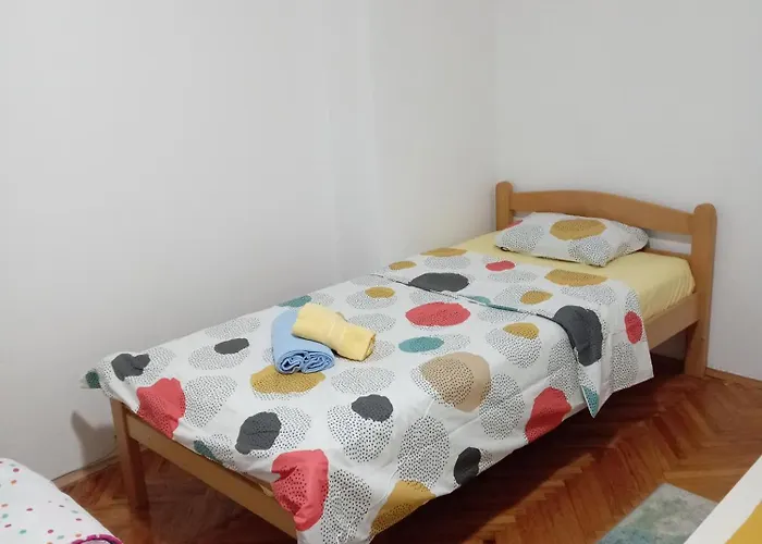 Klinicki Centar Apartamento *